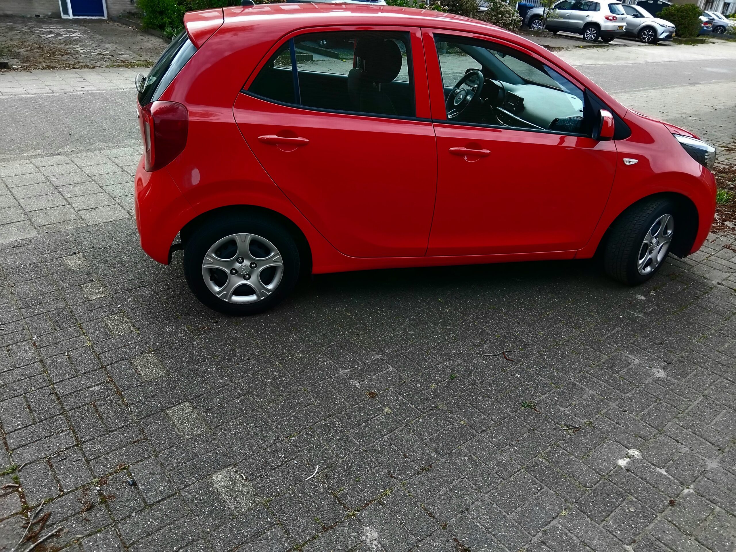 
								Kia Picanto 1.0 Active | 60,000 km | Air Conditioning | Well maintained | Economical full									