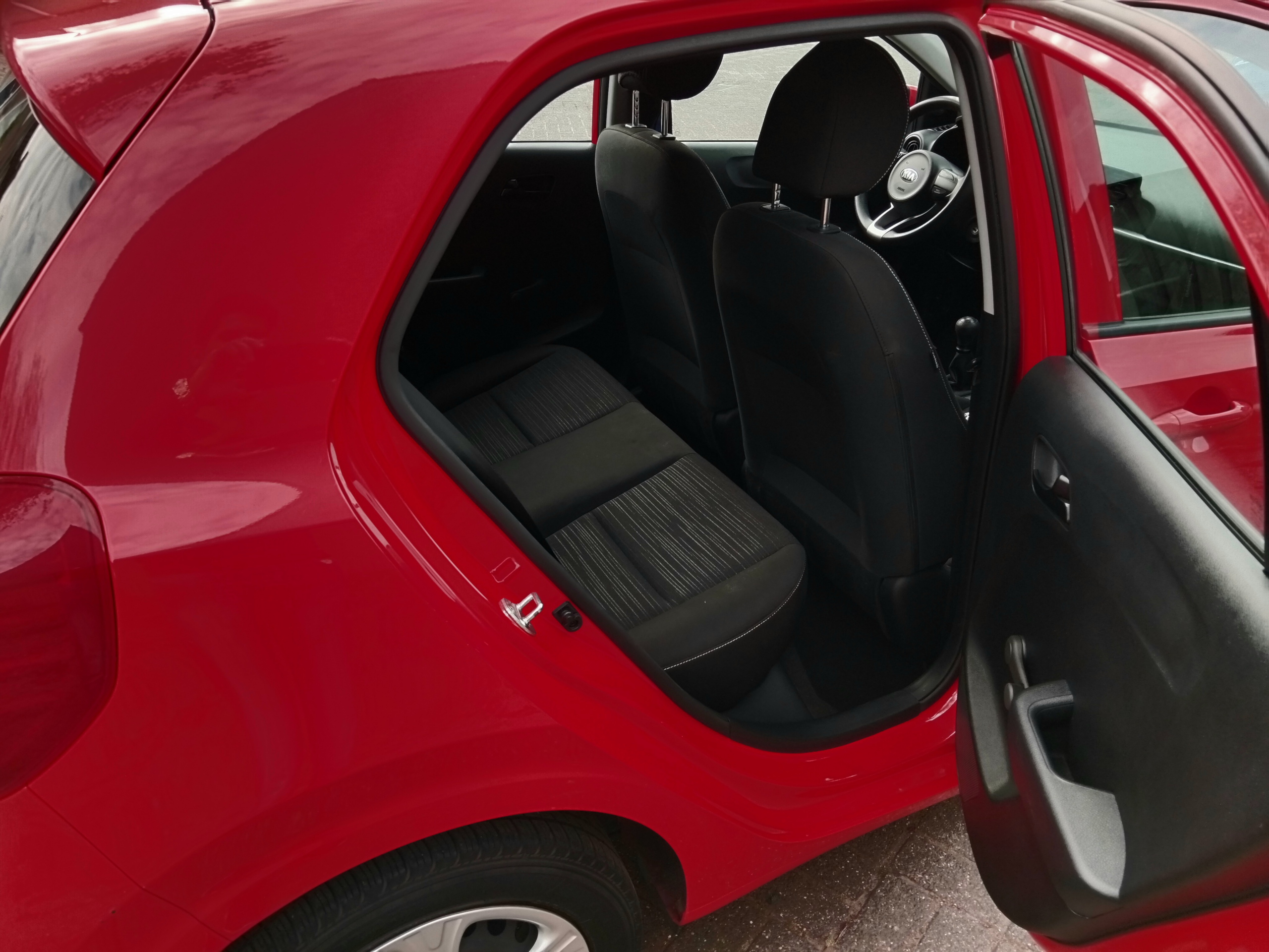 
								Kia Picanto 1.0 Active | 60,000 km | Air Conditioning | Well maintained | Economical full									