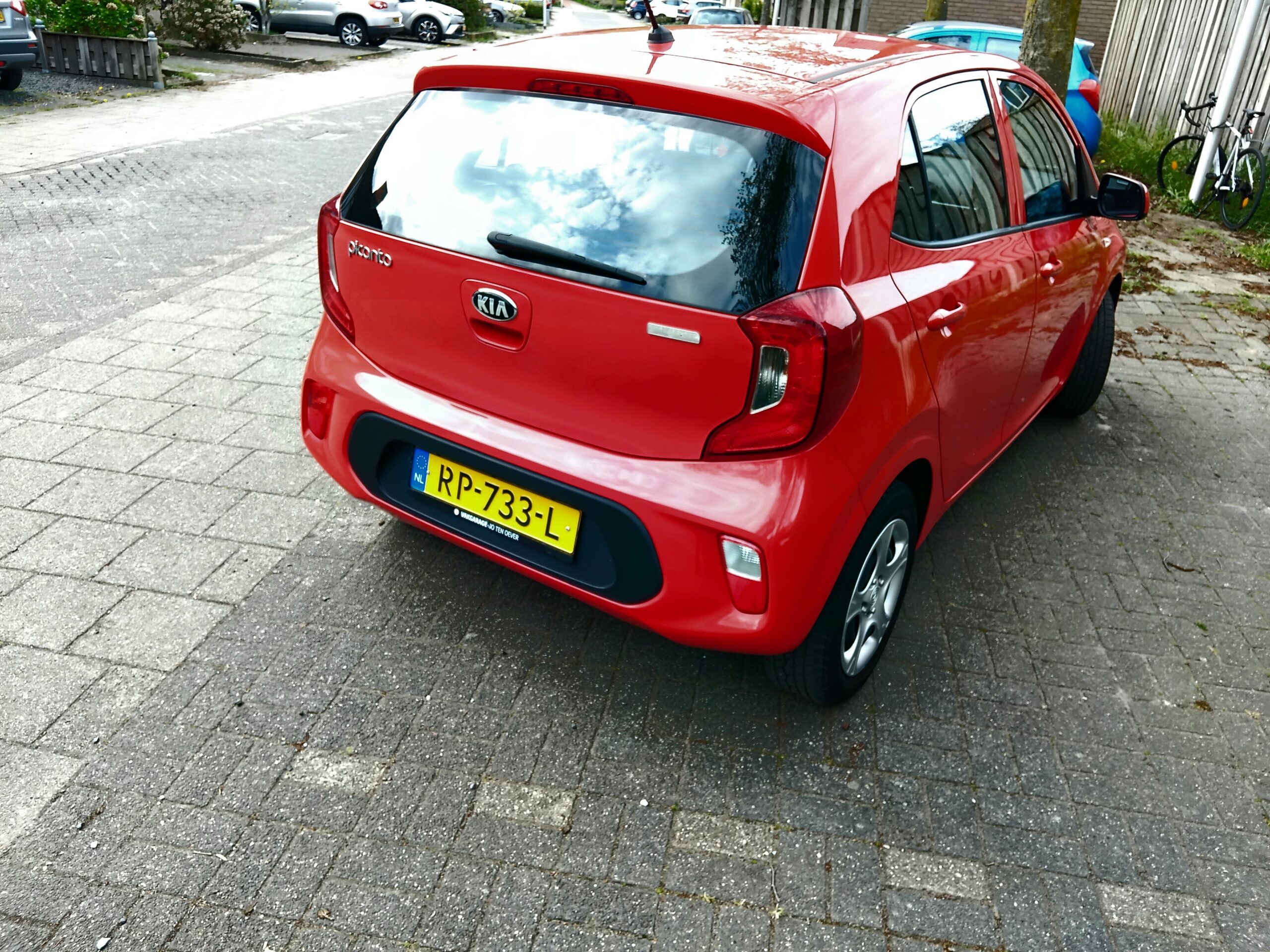 
								Kia Picanto 1.0 Active | 60,000 km | Air Conditioning | Well maintained | Economical full									