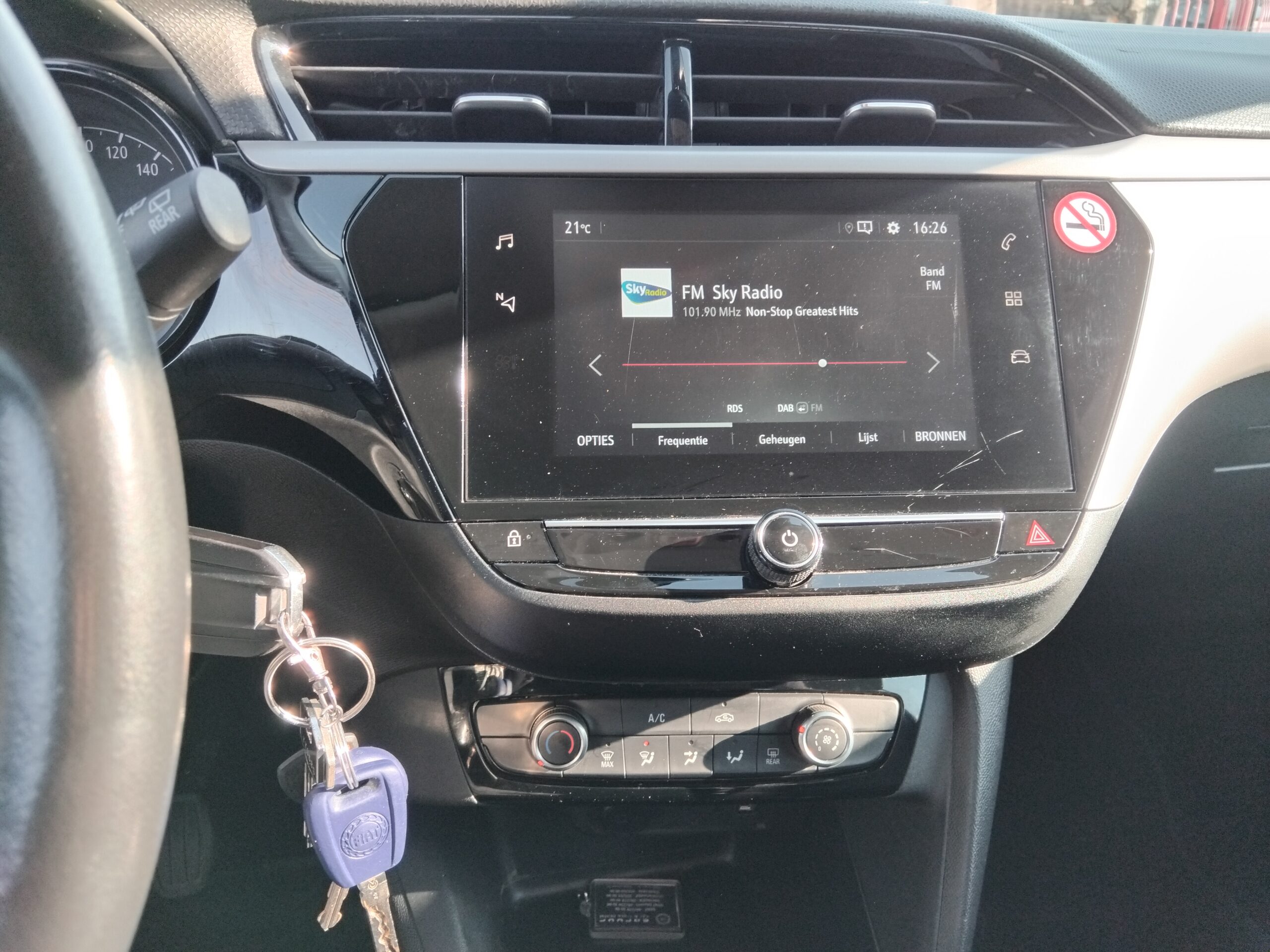 
								Opel Corsa 1.2i Edition 2022 full									