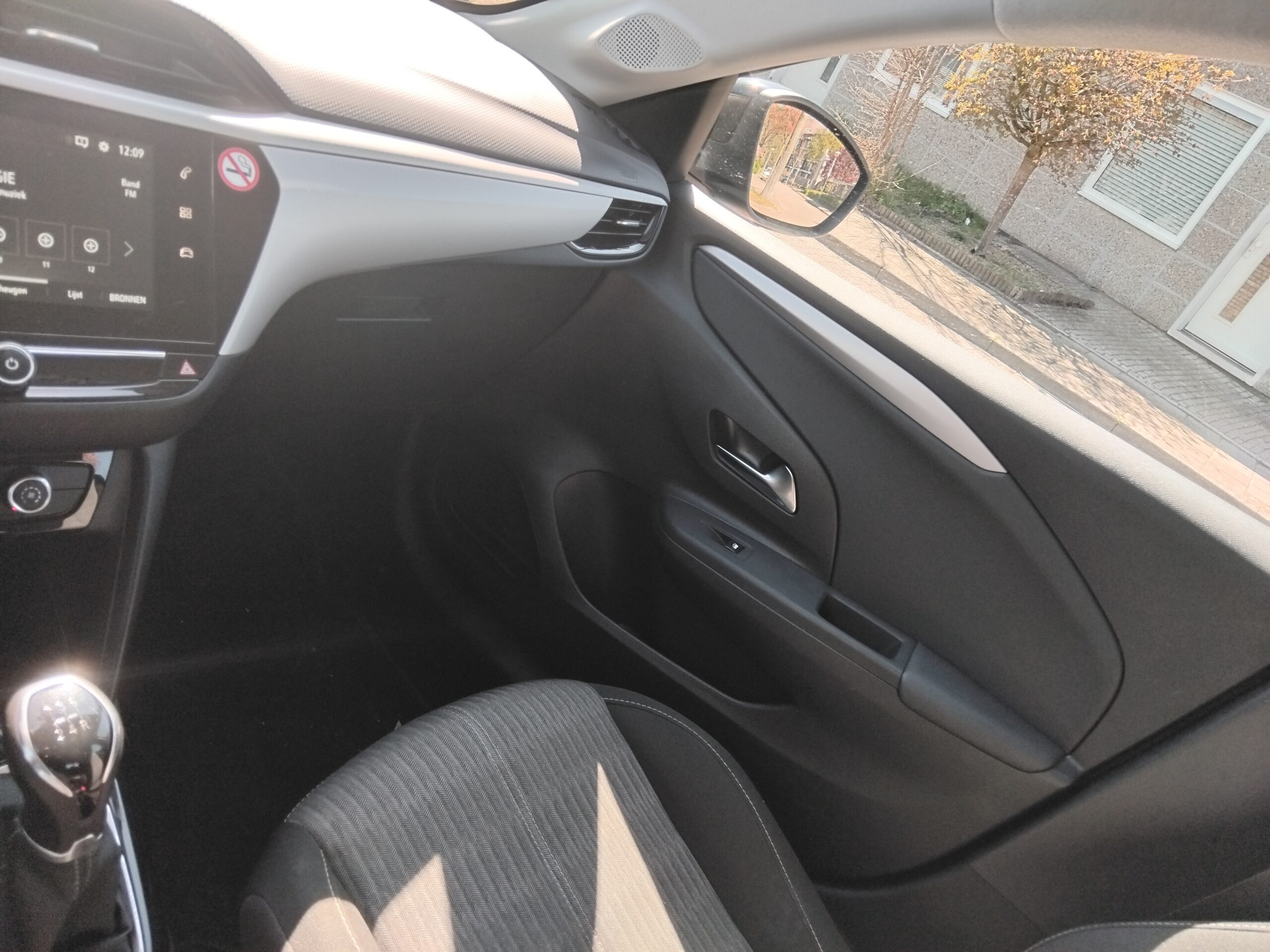 
								Opel Corsa 1.2i Edition 2022/ APK 2028/ Airco/ ready to go full									