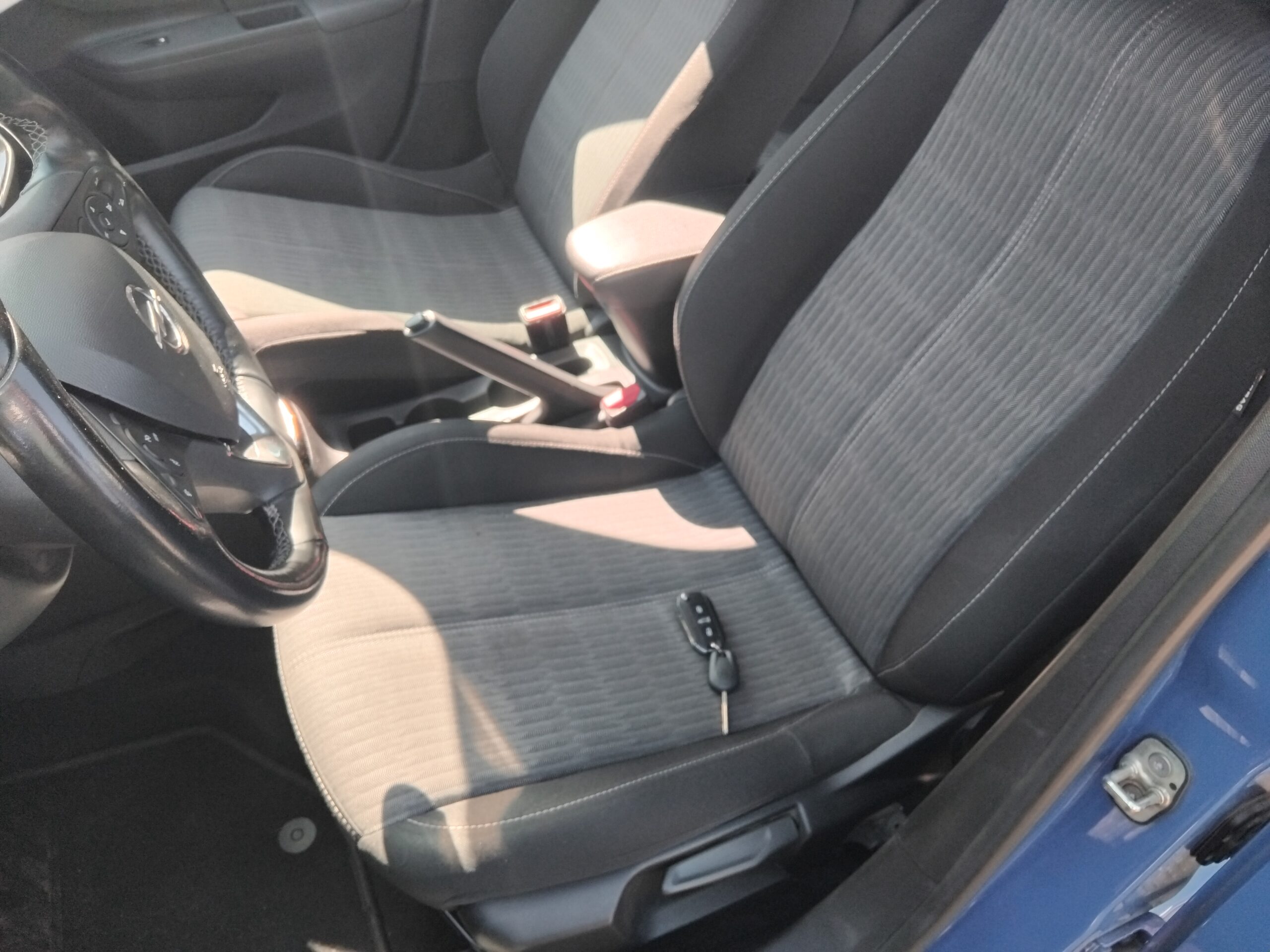 
								Opel Corsa 1.2i Edition 2022/ APK 2028/ Airco/ ready to go full									