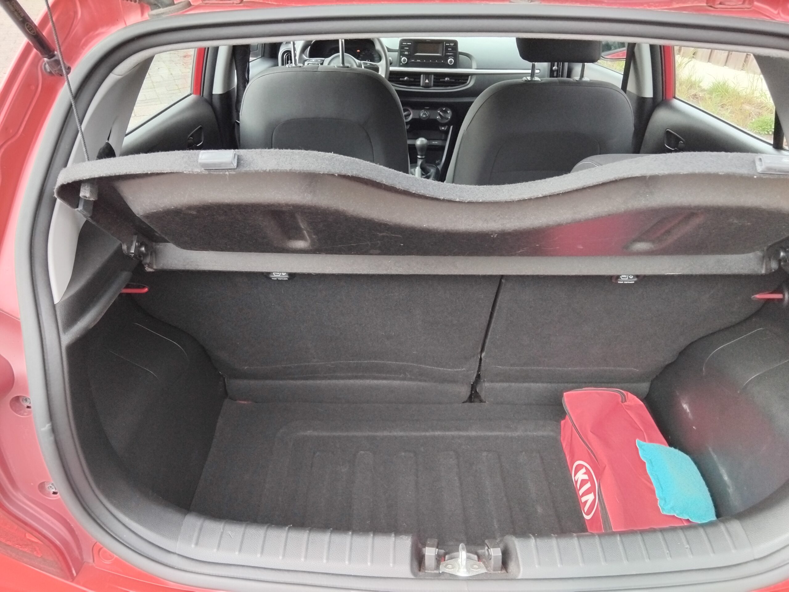 
								Kia Picanto 1.0 Active | 60,000 km | Air Conditioning | Well maintained | Economical full									